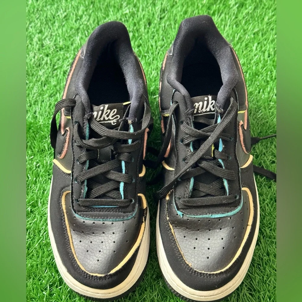 Nike Air Force 1 Low Black Pink Barely‎ Volt (GS)